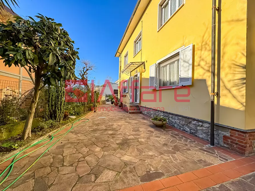 Immagine 49 di Villa in vendita  a Montecatini Terme