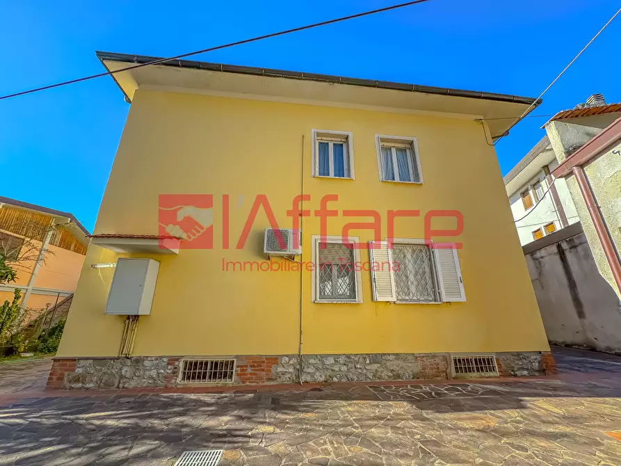 Immagine 52 di Villa in vendita  a Montecatini Terme