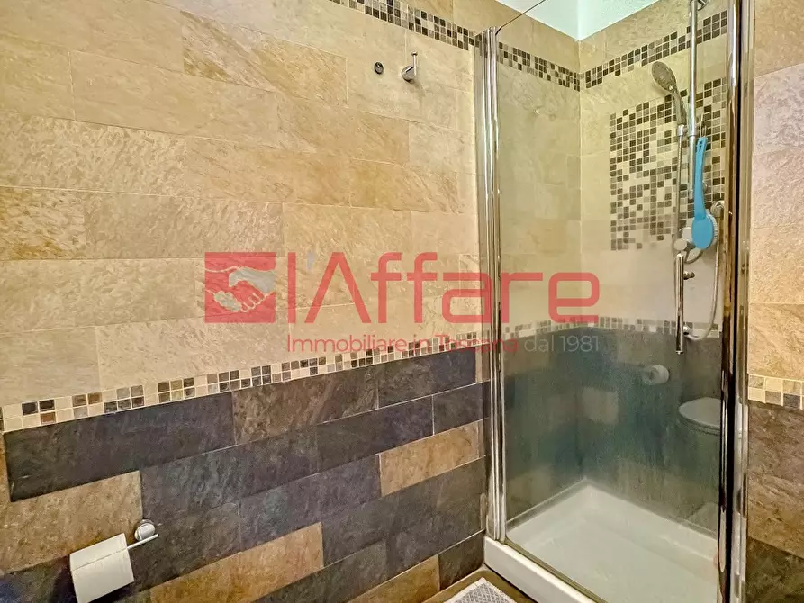 Immagine 23 di Villa in vendita  a Montecatini Terme