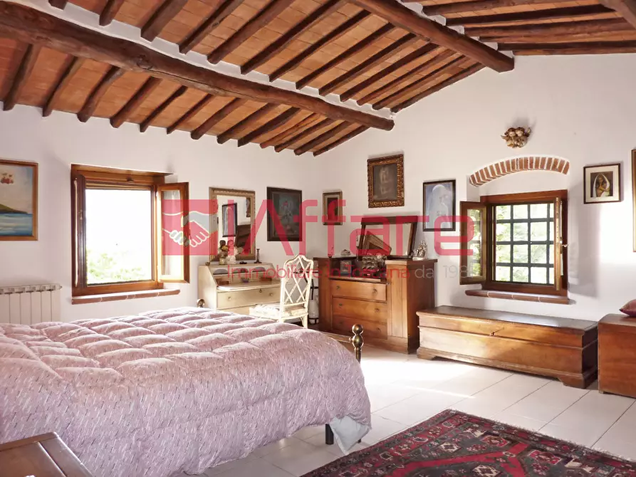 Immagine 8 di Rustico / casale in vendita  a Massa E Cozzile