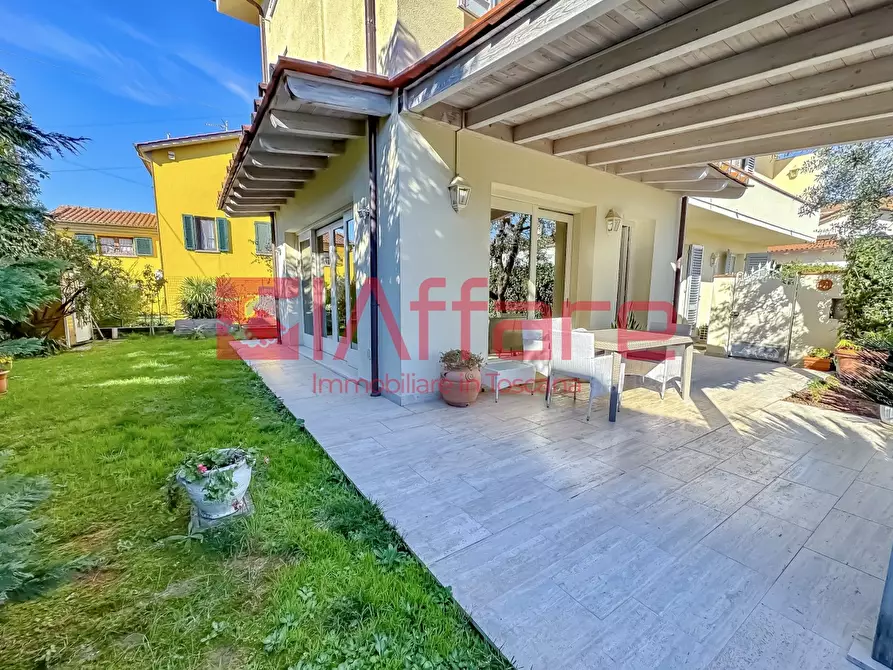 Immagine 62 di Villa in vendita  a Montecatini Terme