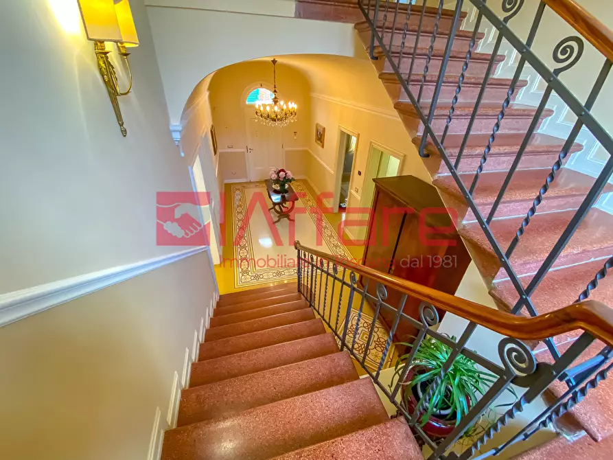 Immagine 22 di Casa indipendente in vendita  a Montecatini Terme