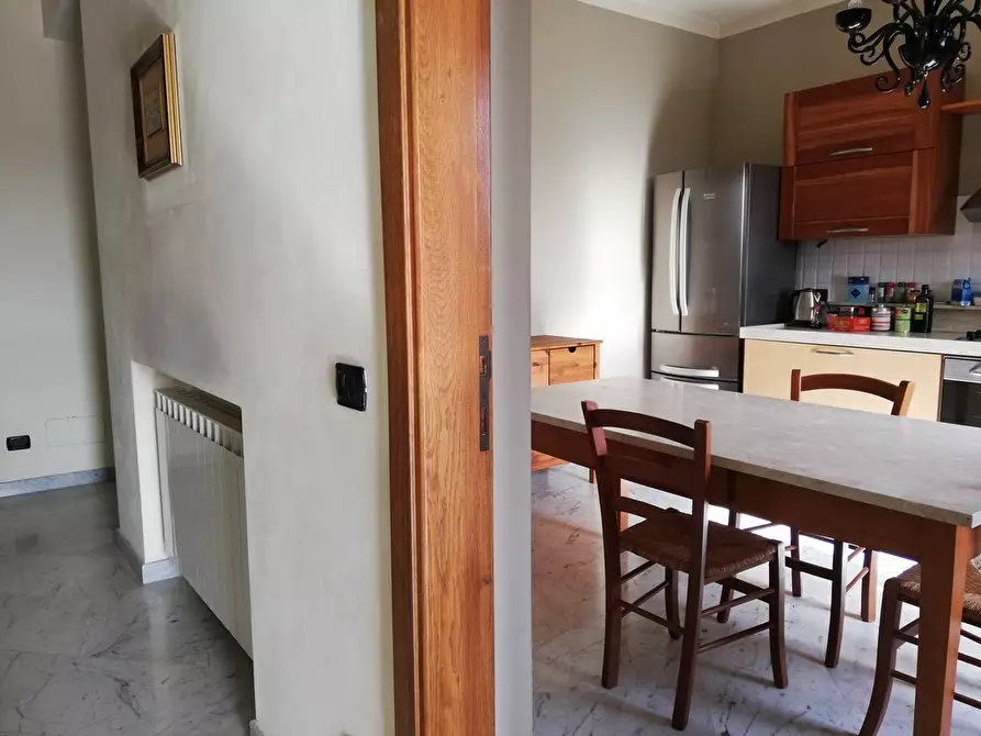 Immagine 43 di Casa indipendente in affitto  a Carrara