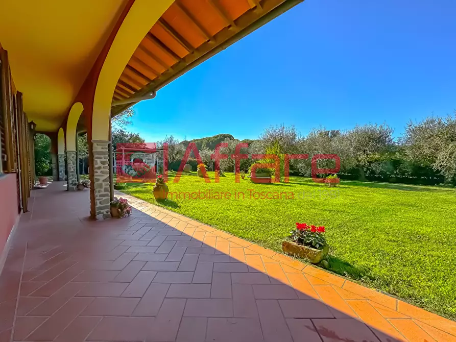 Immagine 14 di Villa in vendita  a Massa E Cozzile