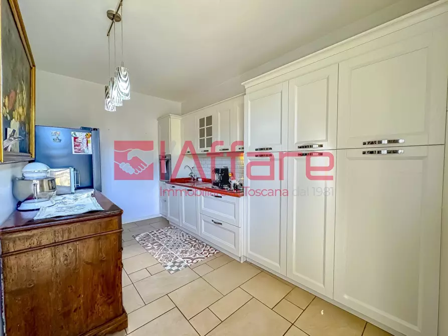 Immagine 17 di Villa in vendita  a Montecatini Terme