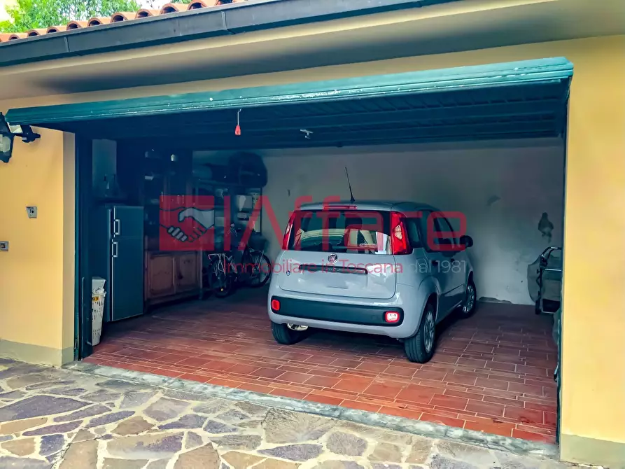 Immagine 29 di Villa in vendita  a Montecatini Terme