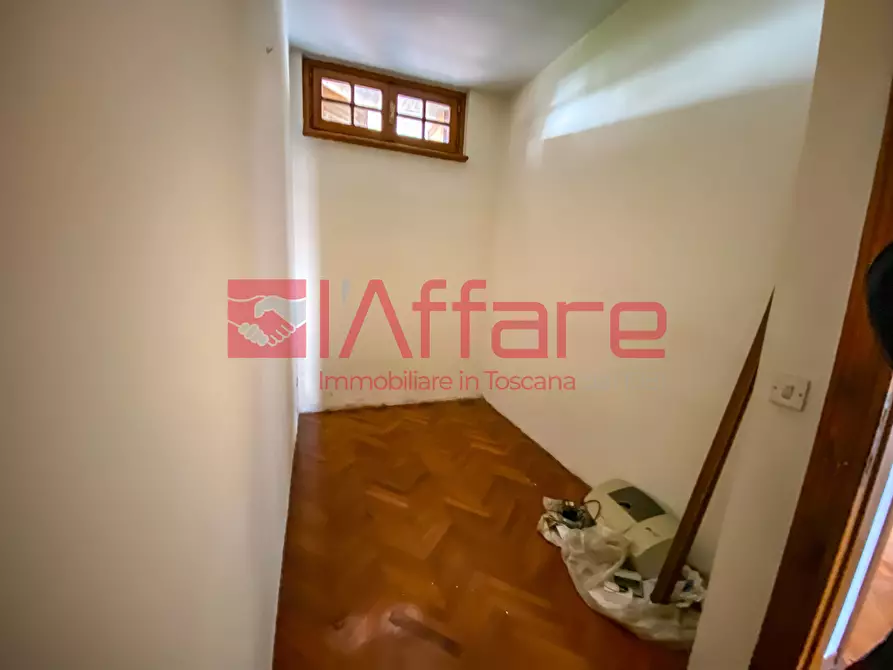 Immagine 30 di Appartamento in vendita  a Montecatini Terme