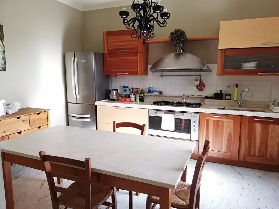 Immagine 41 di Casa indipendente in affitto  a Carrara