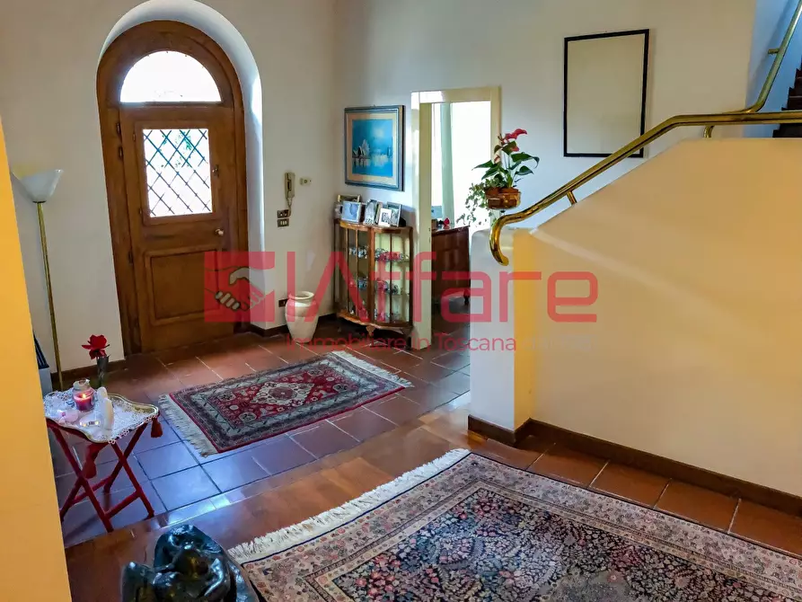 Immagine 2 di Villa in vendita  a Montecatini Terme