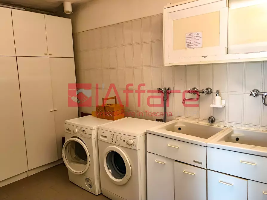 Immagine 40 di Villa in vendita  a Montecatini Terme