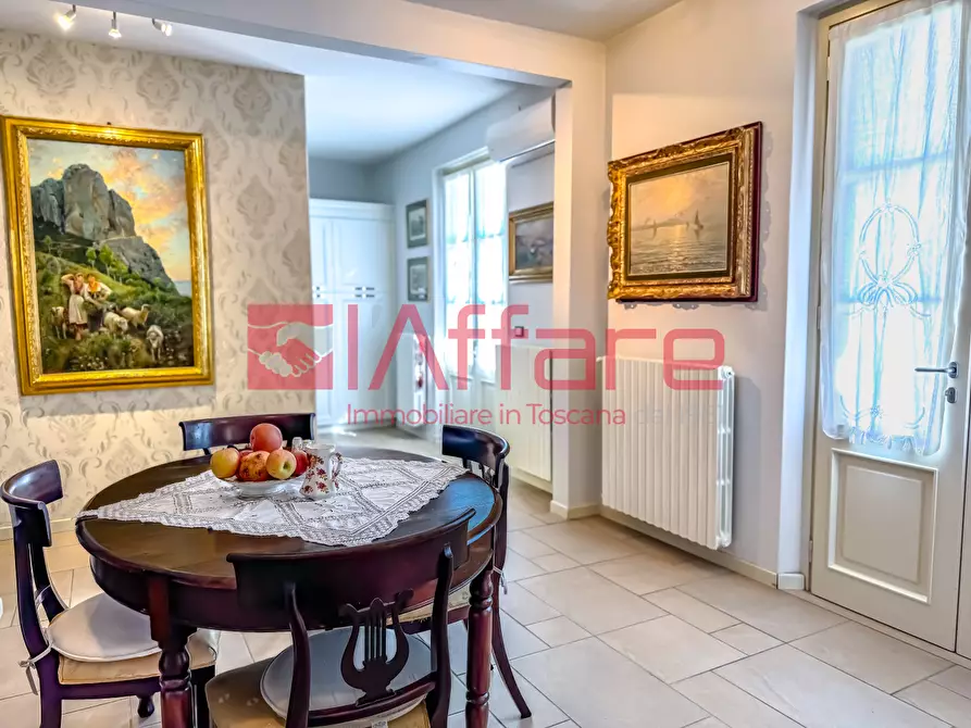 Immagine 14 di Villa in vendita  a Montecatini Terme