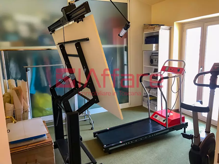 Immagine 37 di Villa in vendita  a Montecatini Terme