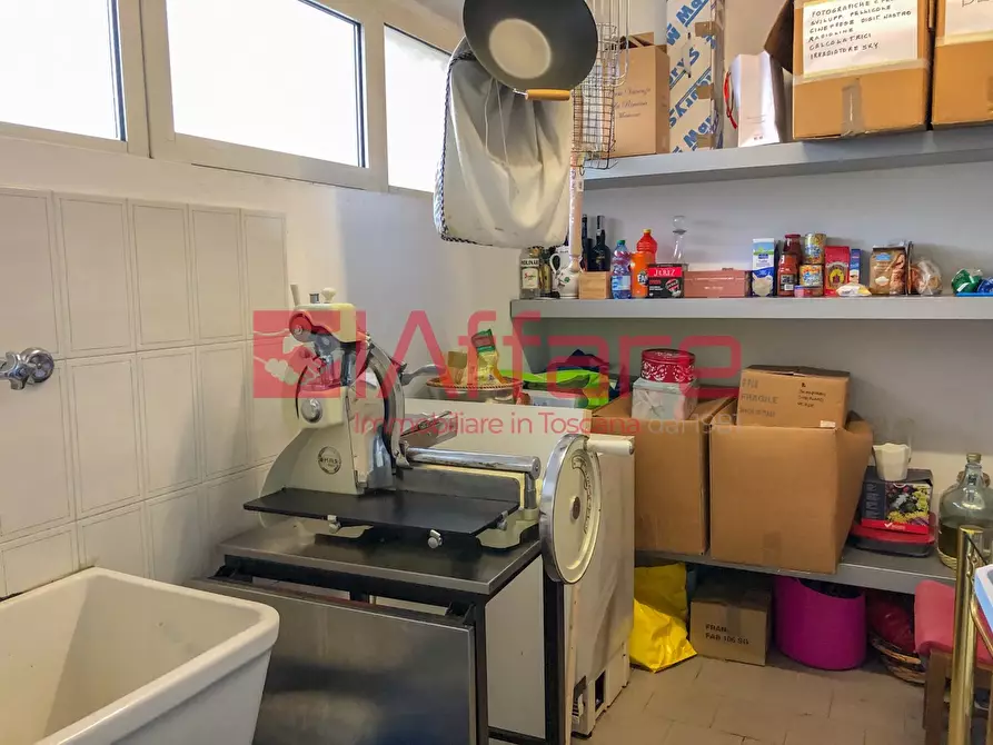 Immagine 39 di Villa in vendita  a Montecatini Terme