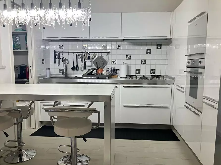 Immagine 6 di Villa in vendita  a Sarzana