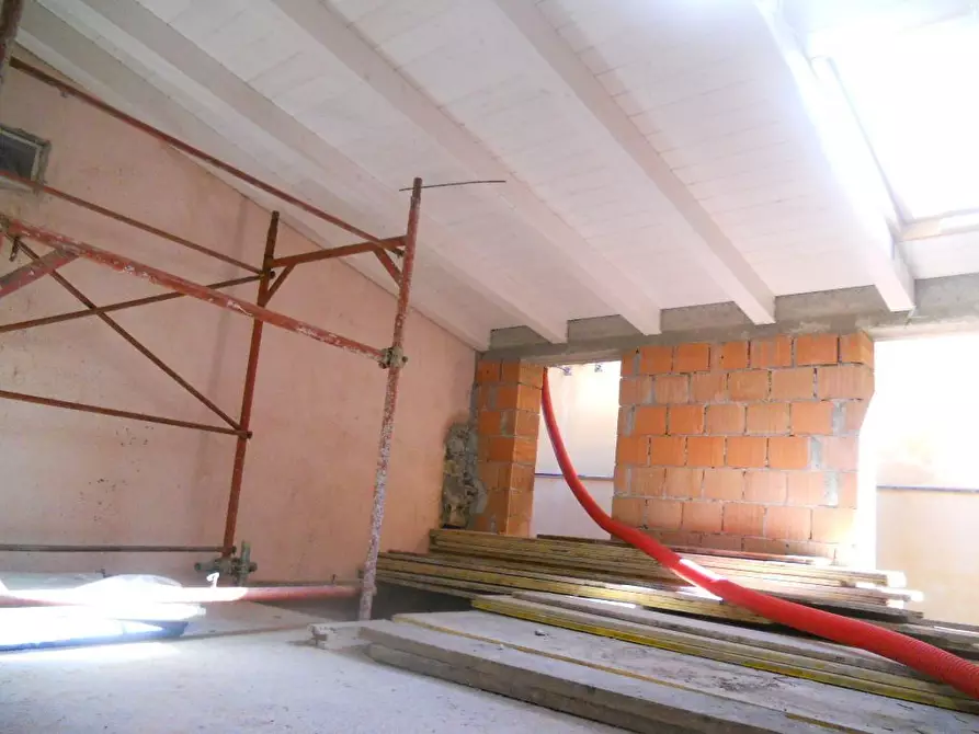 Immagine 6 di Casa indipendente in vendita  a Sarzana