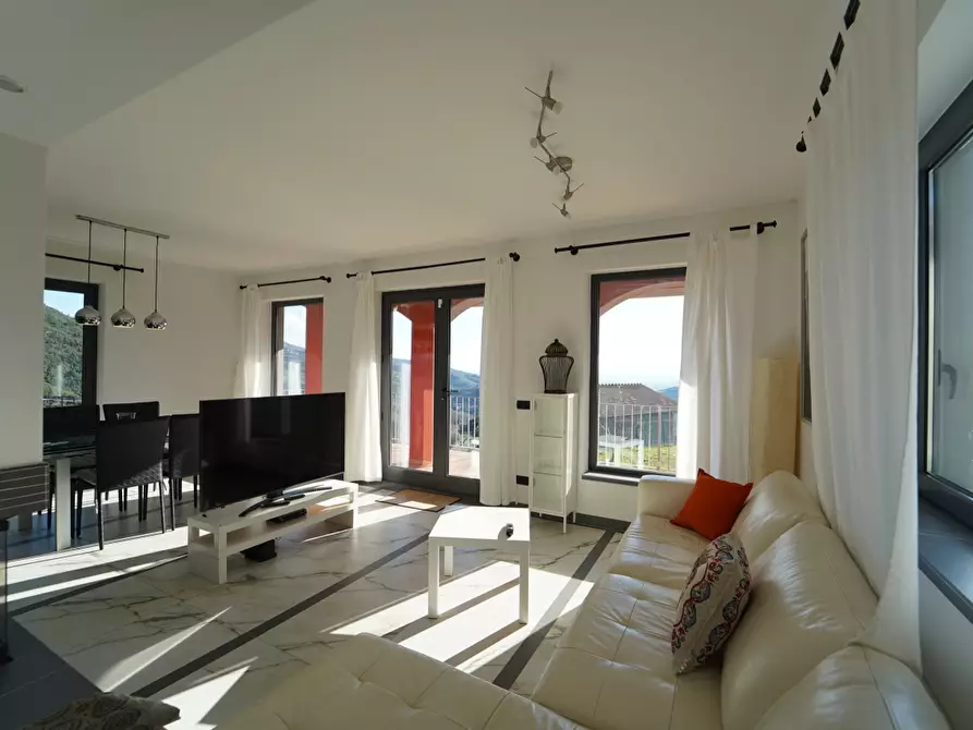 Immagine 22 di Casa indipendente in vendita  a Fosdinovo