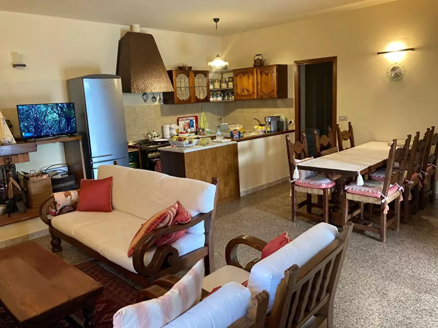 Immagine 5 di Casa indipendente in vendita  a Castelnuovo Magra