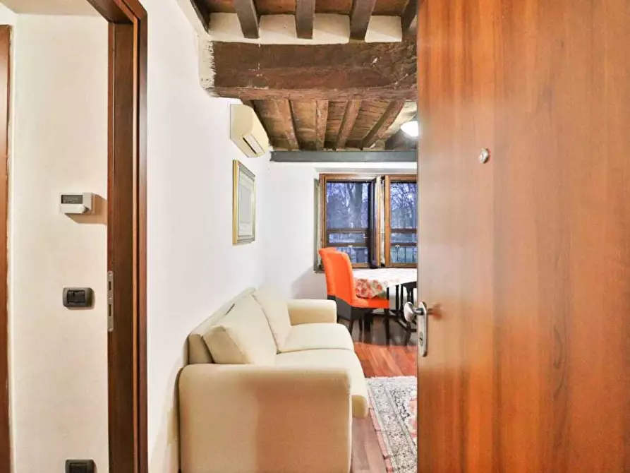 Immagine 2 di Appartamento in vendita  a Parma