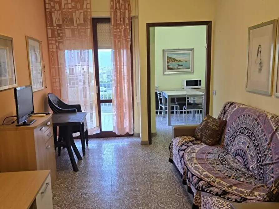 Immagine 2 di Appartamento in vendita  a Sarzana