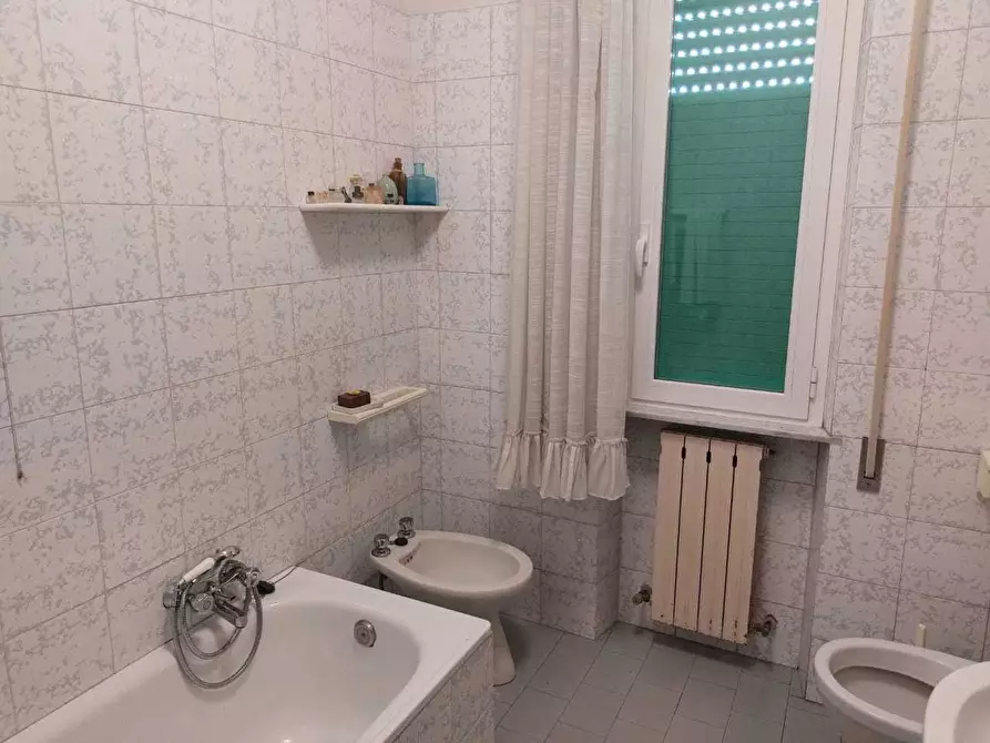 Immagine 9 di Casa semindipendente in vendita  a Ortonovo