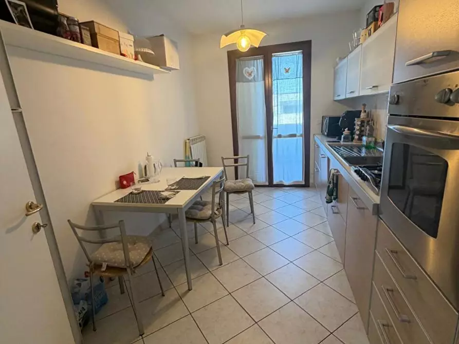 Immagine 12 di Villa in vendita  a Ortonovo