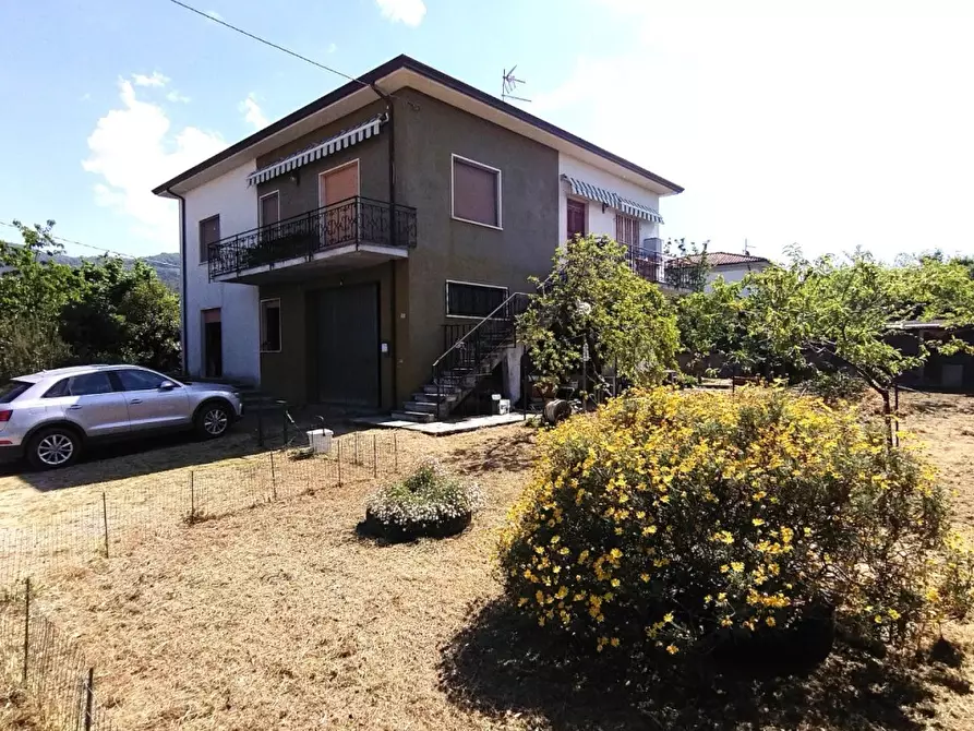 Immagine 3 di Casa indipendente in vendita  a Castelnuovo Magra