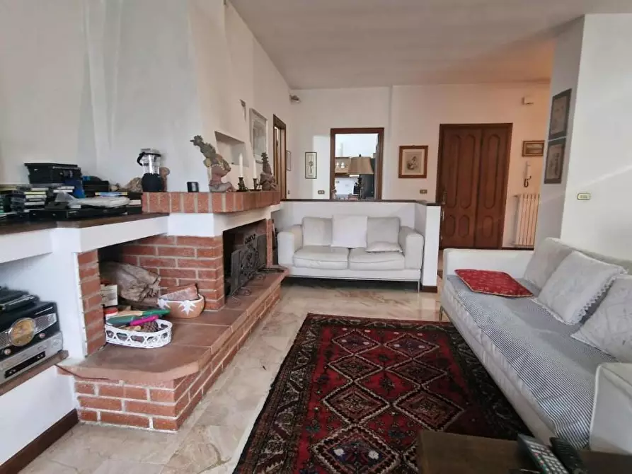 Immagine 2 di Casa bifamiliare in vendita  a Sarzana
