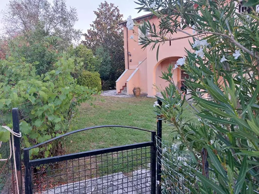 Immagine 4 di Casa semindipendente in vendita  a Castelnuovo Magra