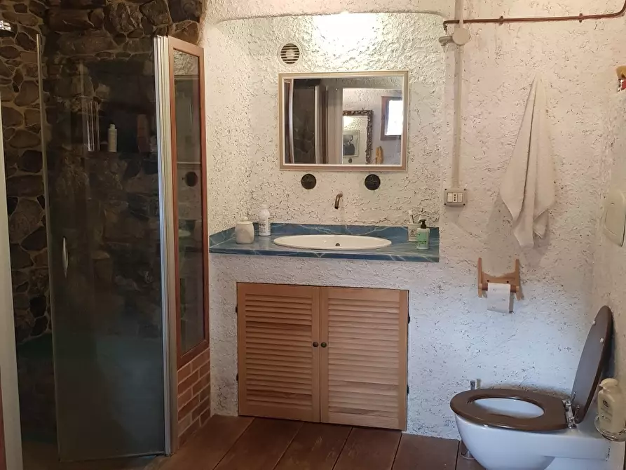 Immagine 14 di Casa semindipendente in vendita  a Carrara