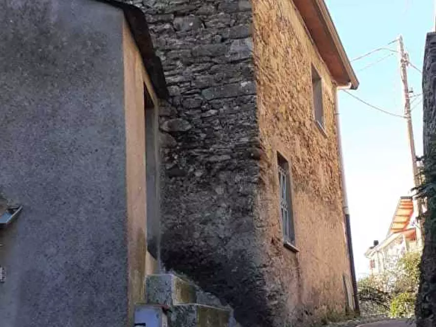 Immagine 30 di Terratetto in vendita  a Ortonovo