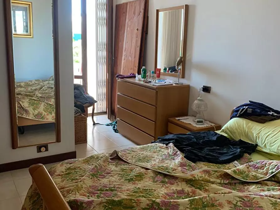 Immagine 11 di Casa semindipendente in vendita  a Ortonovo