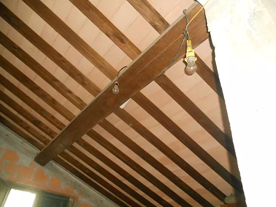 Immagine 7 di Villa in vendita  a Castelnuovo Magra