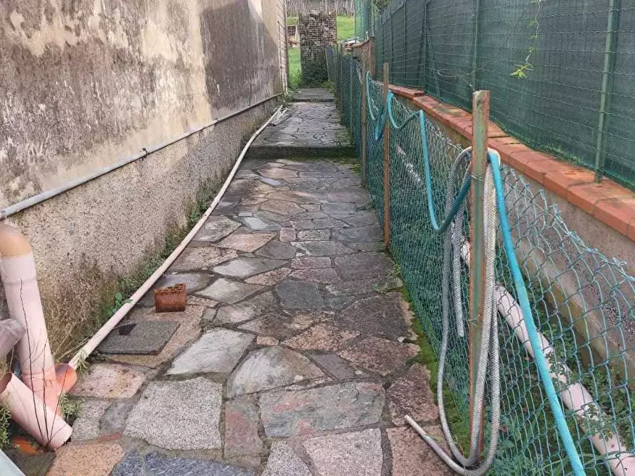 Immagine 9 di Palazzo in vendita  a Castelnuovo Magra