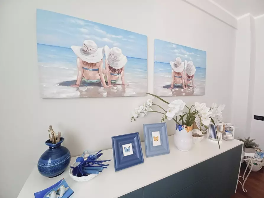 Immagine 7 di Appartamento in vendita  a Viareggio