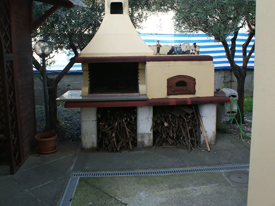 Immagine 3 di Casa indipendente in vendita  a Ortonovo