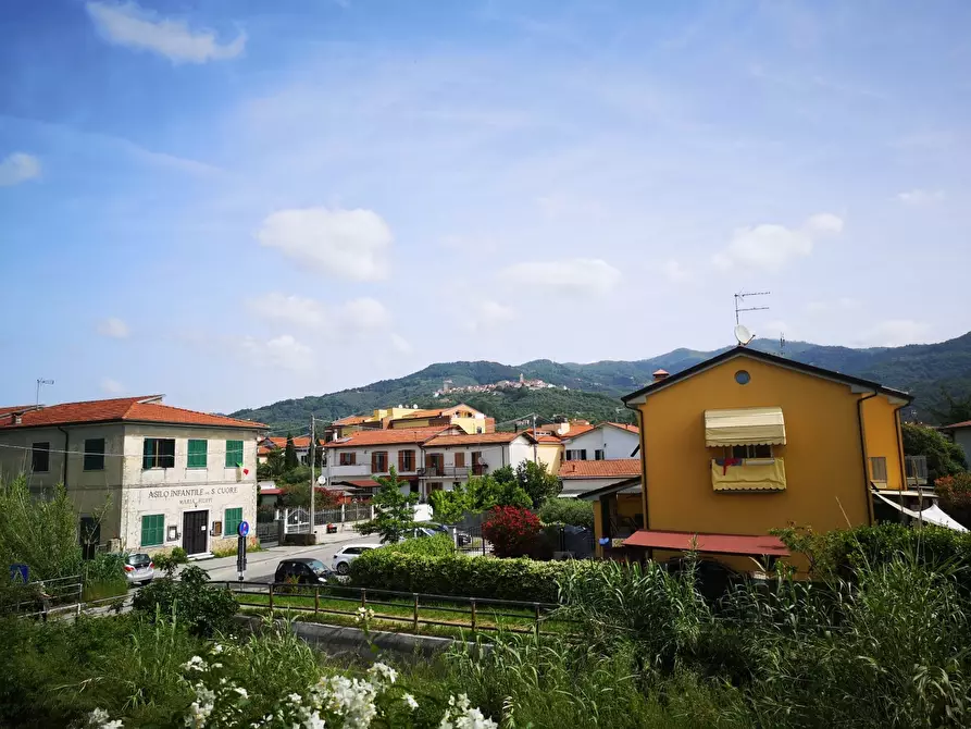 Immagine 3 di Appartamento in vendita  a Castelnuovo Magra