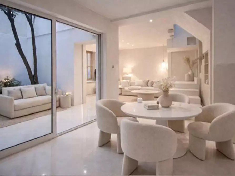 Immagine 31 di Casa indipendente in vendita  a Sarzana