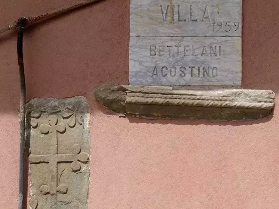 Immagine 4 di Casa indipendente in vendita  a Sarzana