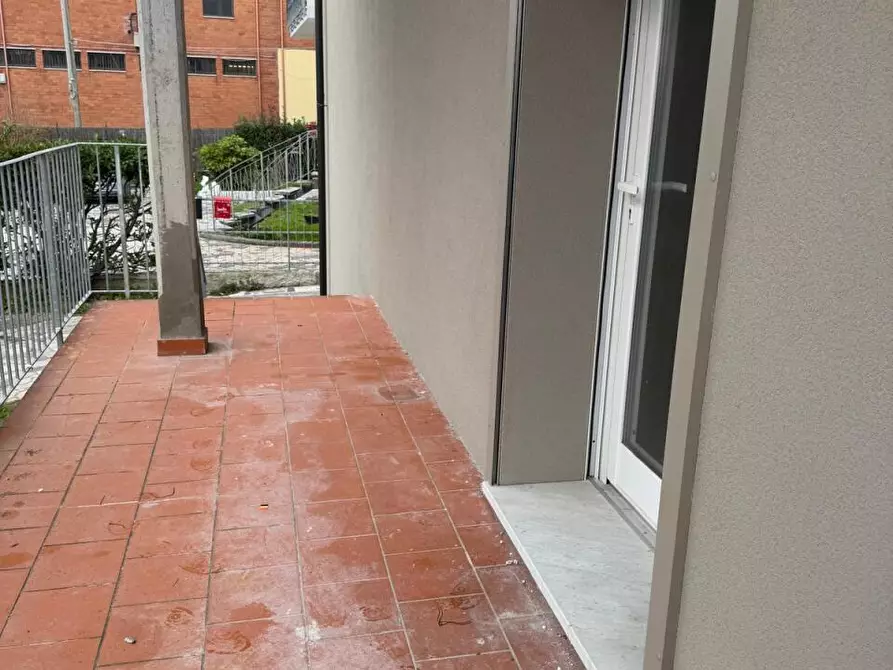 Immagine 8 di Locale commerciale in vendita  a Ortonovo