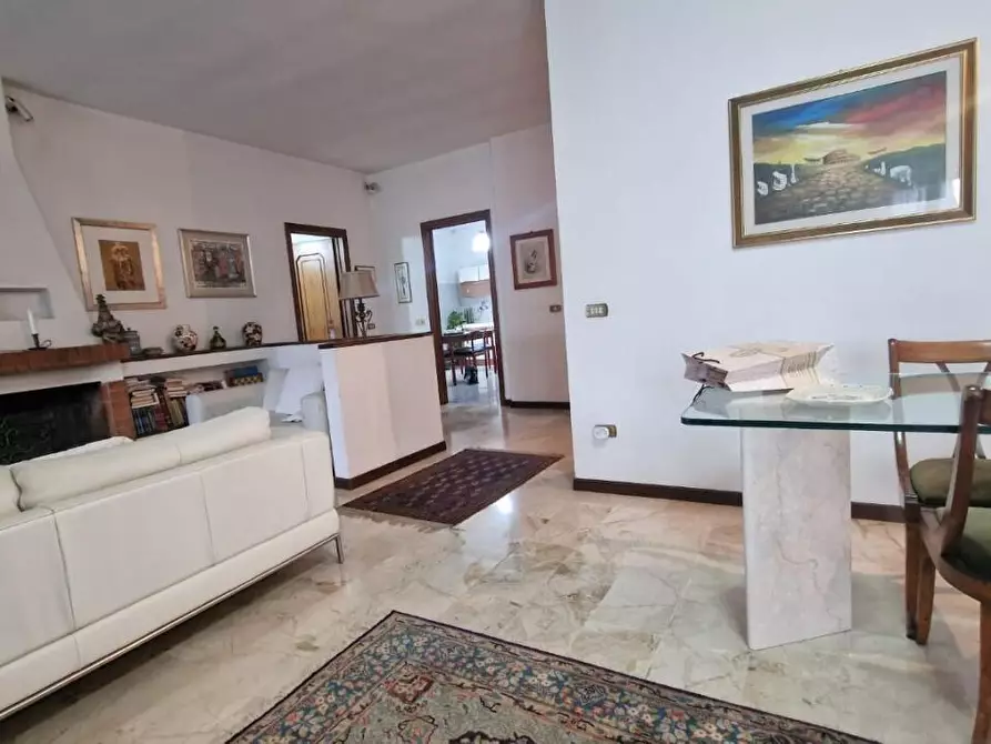 Immagine 8 di Casa bifamiliare in vendita  a Sarzana