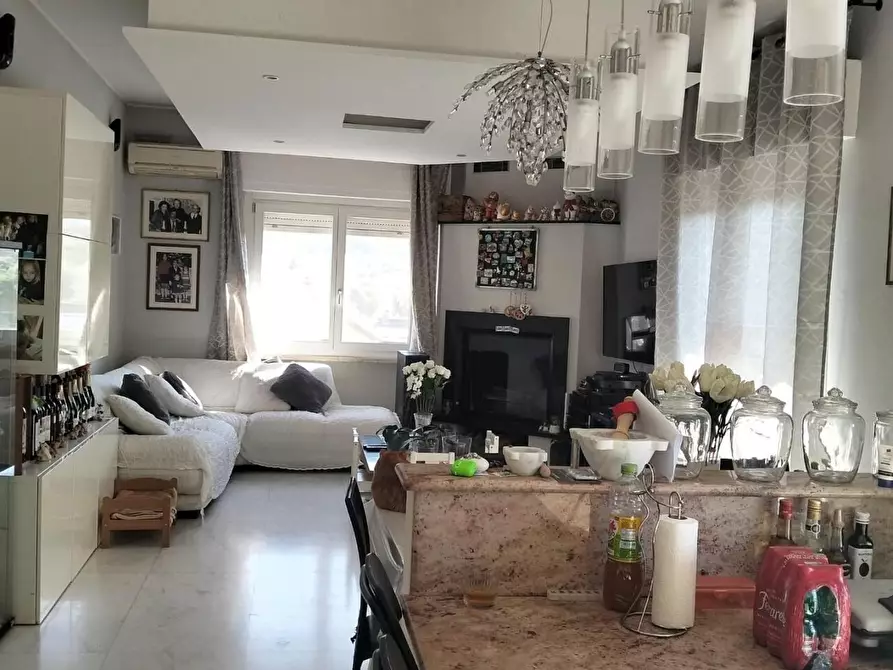 Immagine 1 di Appartamento in vendita  a Castelnuovo Magra