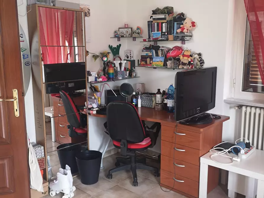 Immagine 19 di Villa in vendita  a Massa