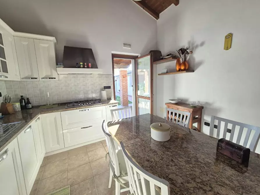 Immagine 3 di Terratetto in vendita  a Castelnuovo Magra