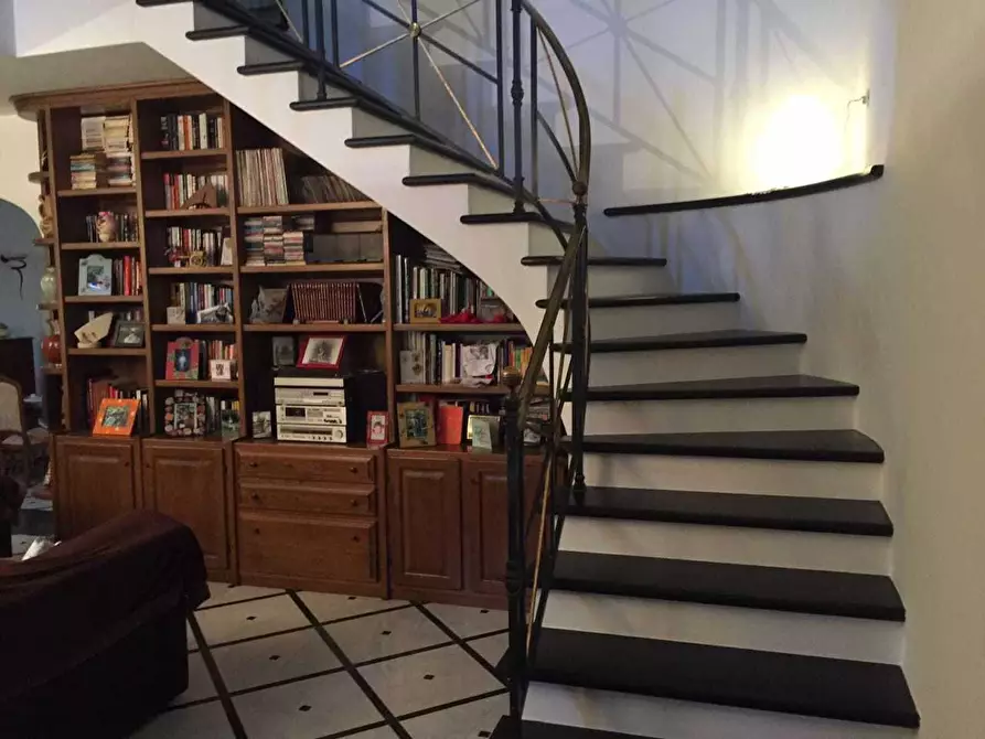 Immagine 35 di Villa in vendita  a Castelnuovo Magra