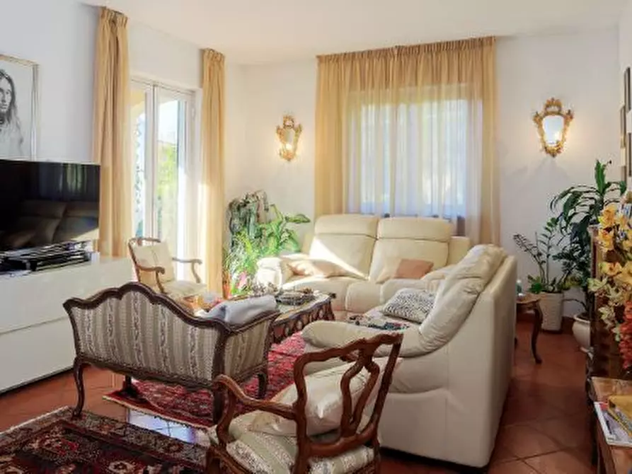 Immagine 4 di Terratetto in vendita  a Carrara