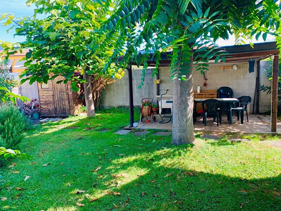 Immagine 28 di Villa in vendita  a Castelnuovo Magra