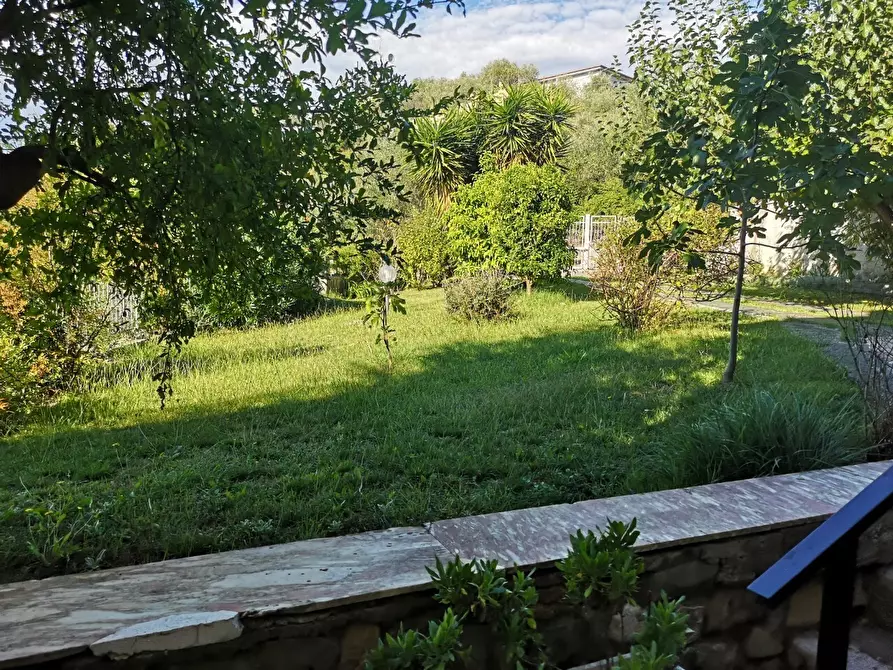 Immagine 48 di Casa semindipendente in vendita  a Ortonovo
