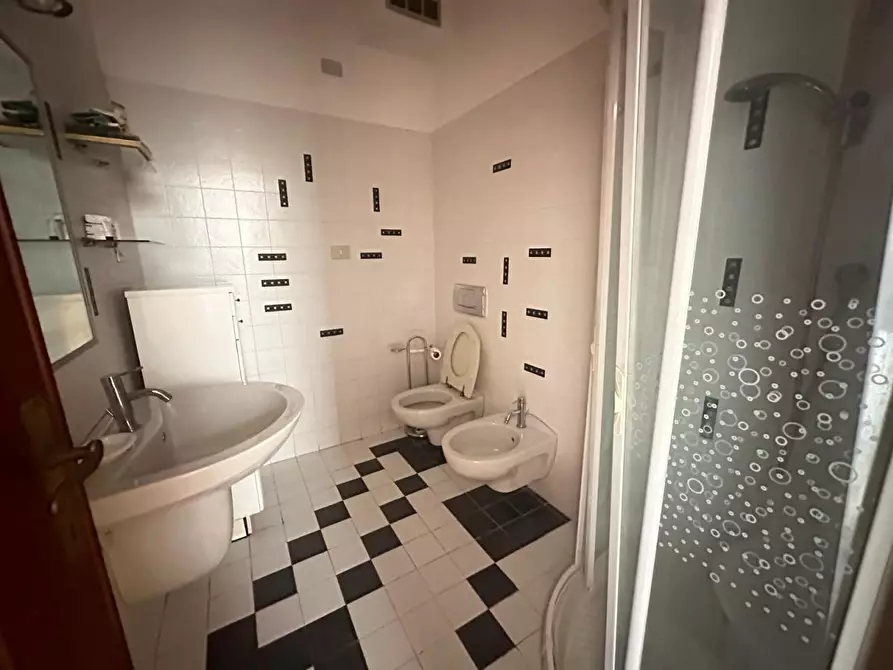 Immagine 14 di Appartamento in vendita  a Ortonovo