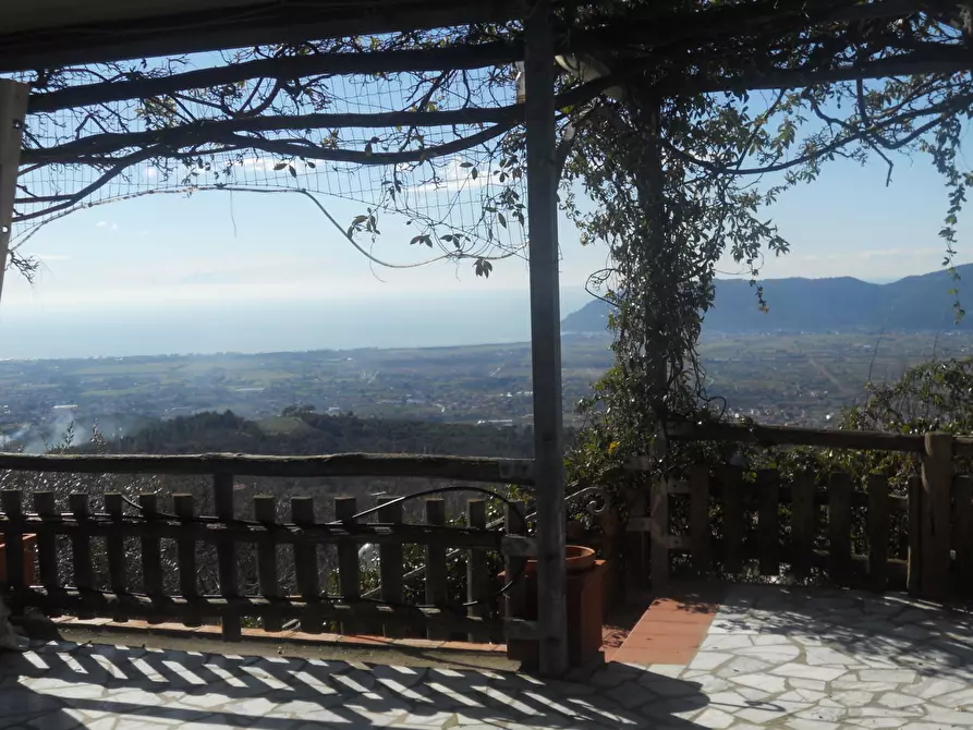 Immagine 10 di Terratetto in vendita  a Castelnuovo Magra