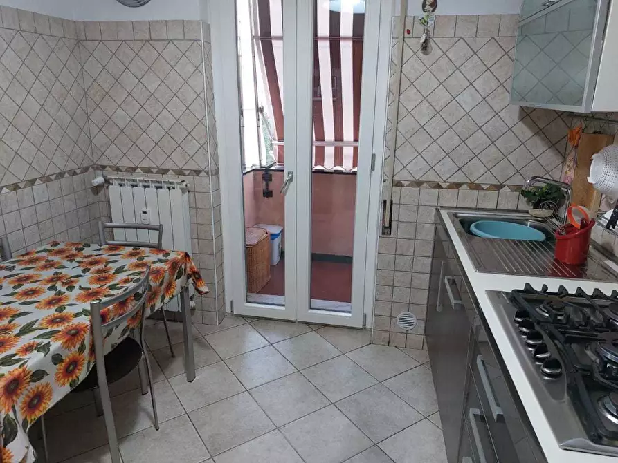 Immagine 5 di Appartamento in vendita  a Carrara